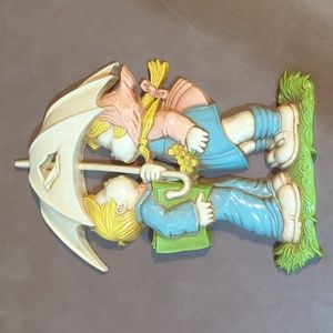Homco Plaque 1977 Boy Girl Under Umbrella Wall Hanging